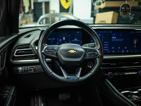 Used 2024 Chevrolet Traverse LT AWD/4WD image 17