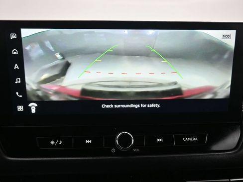 Used 2025 Mitsubishi Outlander AWD image 21