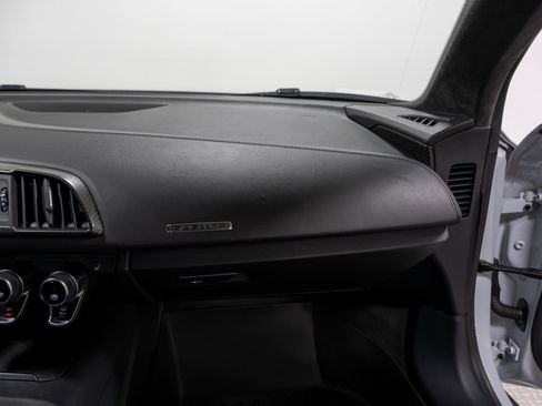 Used 2017 Audi R8 V10 plus w/ Full Leather Package image 84