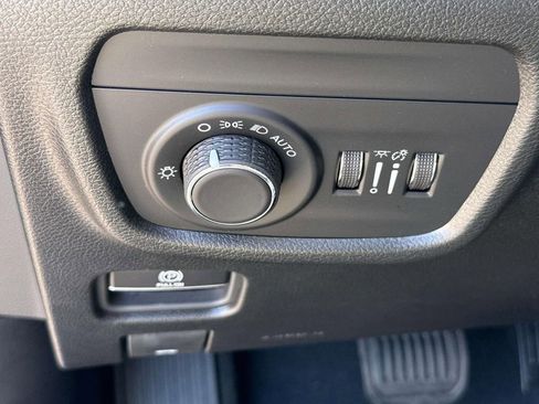 New 2024 Jeep Grand Cherokee Altitude AWD/4WD image 22