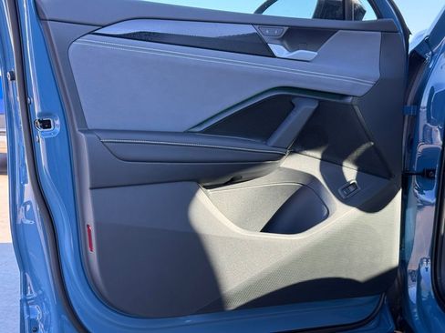 New 2026 Volkswagen Tiguan SE R-Line FWD image 20