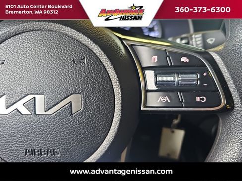 Used 2024 Kia Forte LXS image 12