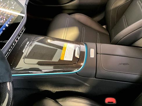 New 2026 Mercedes-Benz E 53 AMG e 4MATIC Sedan image 10