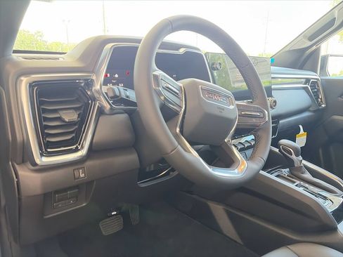 New 2026 GMC Canyon Elevation w/ Convenience Package RWD image 20