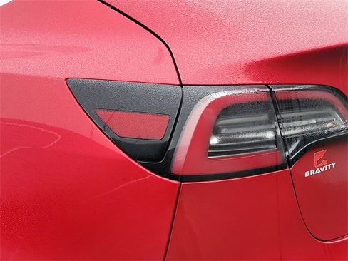 Used 2019 Tesla Model 3 Standard Range image 10