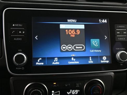 Used 2023 Nissan Leaf S image 13