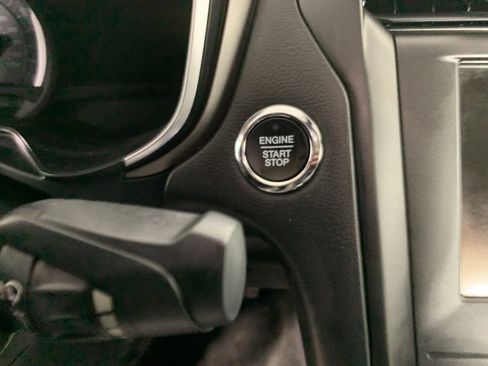 Used 2019 Ford Fusion SE w/ Equipment Group 151A image 18