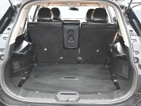 Used 2015 Nissan Rogue S image 32