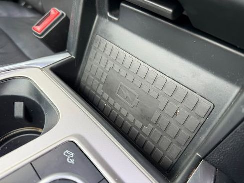 Used 2020 Ford Explorer Platinum w/ Premium Technology Package image 31