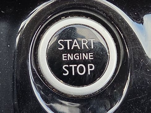 Used 2020 Nissan Kicks SR w/ Exterior Package image 22