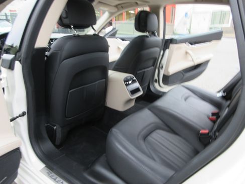 Used 2022 Maserati Quattroporte Modena image 37