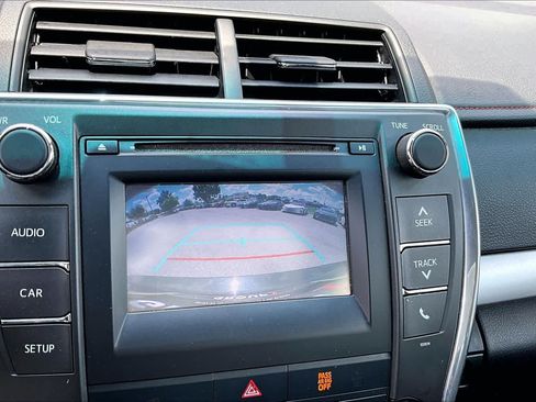 Used 2017 Toyota Camry SE FWD image 26