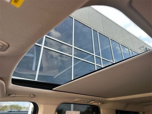 Used 2023 Lincoln Navigator L Reserve image 23