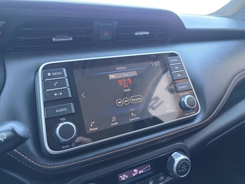 Used 2019 Nissan Kicks SR w/ Exterior Package FWD image 17