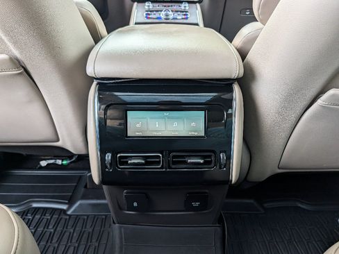 Used 2020 Lincoln Aviator Reserve w/ Equipment Group 202A AWD/4WD image 22