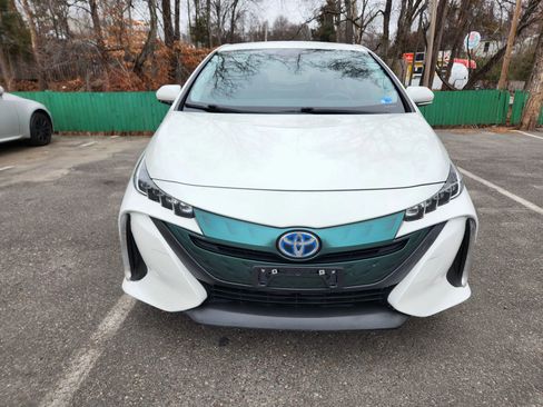 Used 2019 Toyota Prius Prime Premium w/ Carpet Mat Package image 2