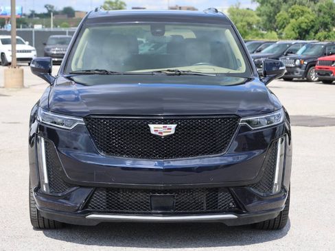 Used 2021 Cadillac XT6 Sport w/ Platinum Package AWD/4WD image 5