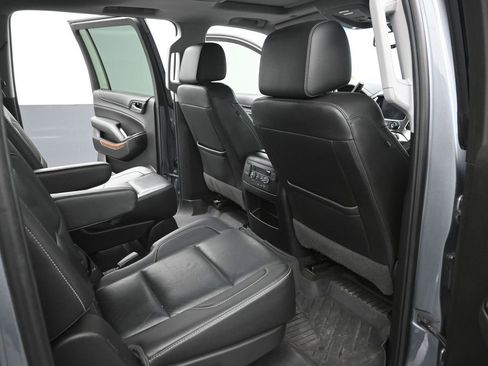Used 2018 Chevrolet Suburban Premier image 10