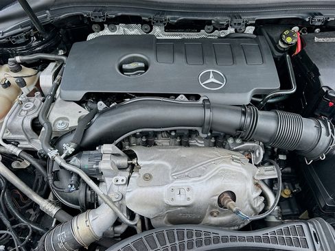 Used 2021 Mercedes-Benz GLA 250 image 34