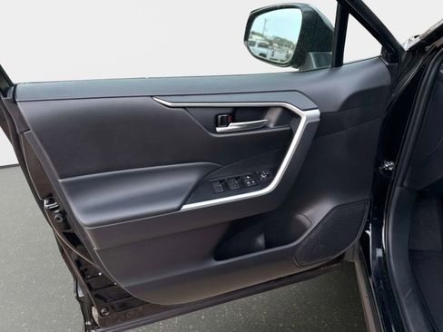 Used 2024 Toyota RAV4 XLE w/ Convenience Package image 17