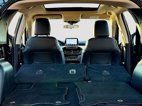 Used 2020 Ford Escape SE Sport image 7