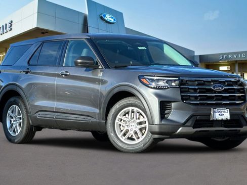New 2026 Ford Explorer Active image 2