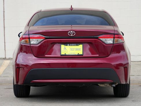 Used 2022 Toyota Corolla LE FWD image 10