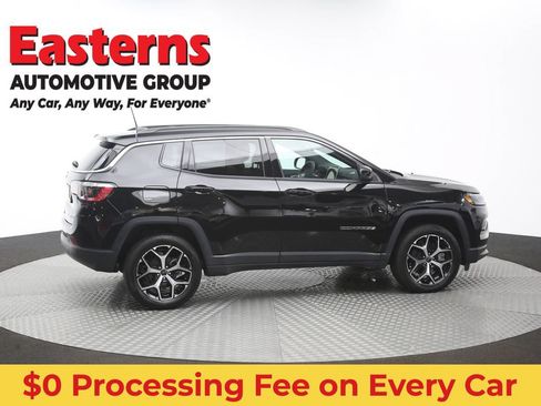 Used 2025 Jeep Compass Limited AWD/4WD image 39