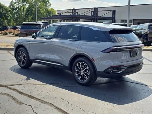 Certified 2026 Lincoln Nautilus Premier AWD/4WD image 3