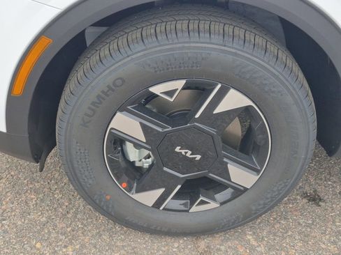 New 2026 Kia Sportage LX image 17