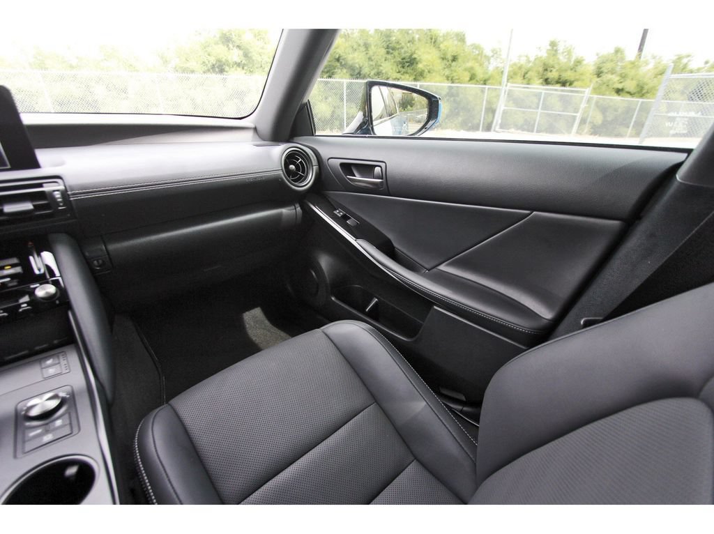 Used 2024 Lexus IS 300 w/ Comfort Package RWD image 11