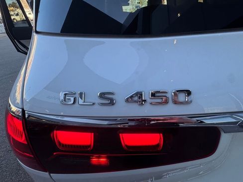 Used 2024 Mercedes-Benz GLS 450 4MATIC image 28