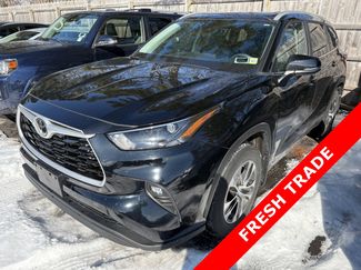 Used 2023 Toyota Highlander XLE video 1