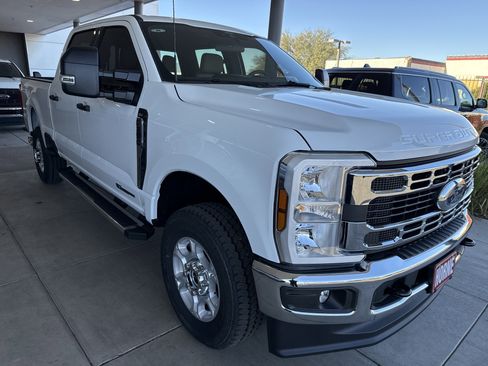 New 2026 Ford F350 XLT w/ FX4 Off-Road Package image 3