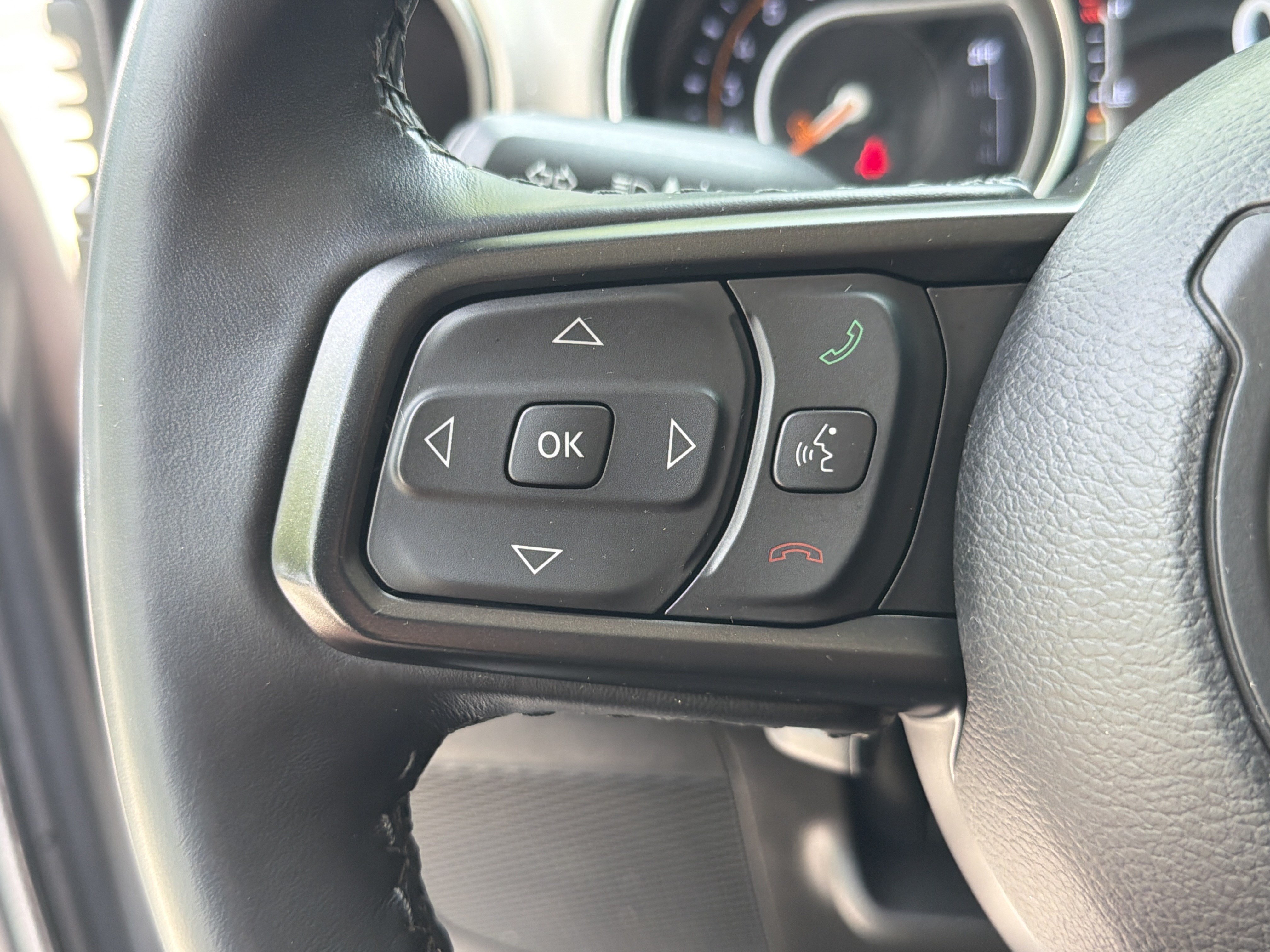 Used 2021 Jeep Gladiator Sport AWD/4WD image 25