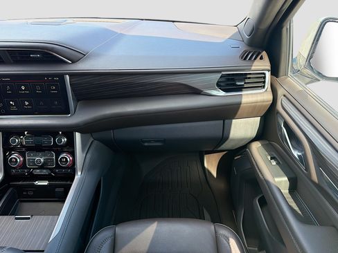 Used 2022 GMC Yukon Denali AWD/4WD image 19