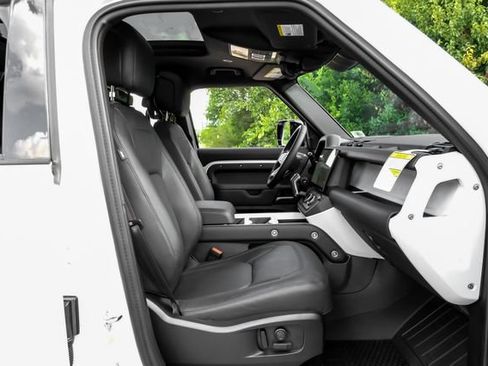 New 2026 Land Rover Defender 110 X-Dynamic SE AWD/4WD image 40