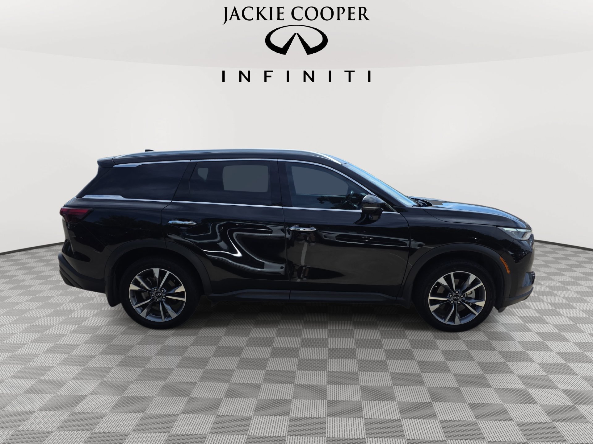 Certified 2024 INFINITI QX60 Luxe w/ Performance Audio Package FWD image 4