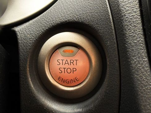 Used 2014 Nissan Juke SV w/ Navigation Package AWD/4WD image 28