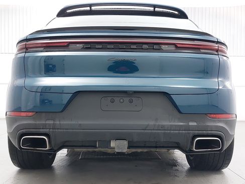 Used 2025 Porsche Cayenne Coupe image 6
