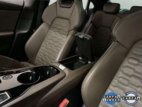 Used 2022 Audi e-tron GT Premium Plus image 58