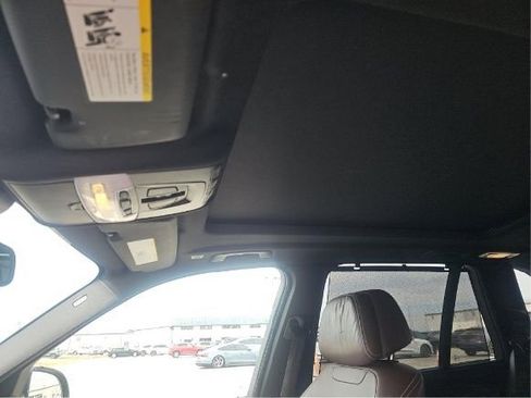 Used 2018 BMW X5 xDrive50i image 9