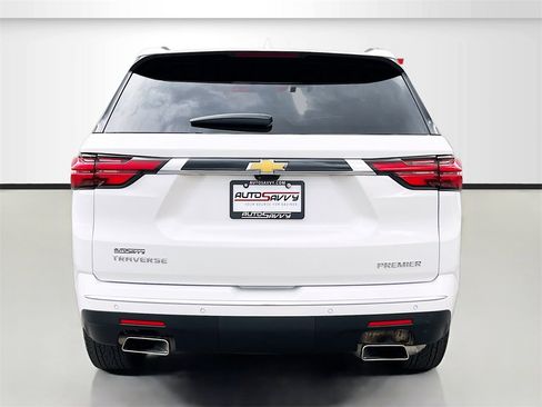 Used 2023 Chevrolet Traverse Premier image 6