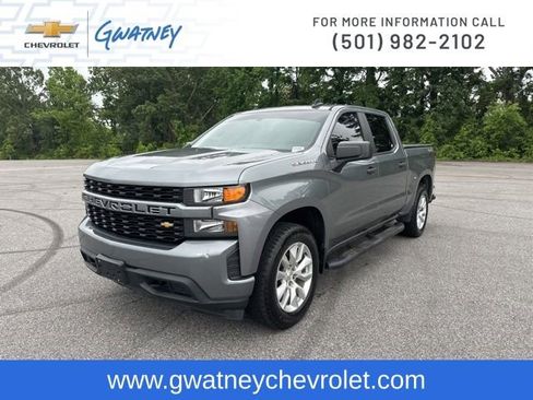 Used 2020 Chevrolet Silverado 1500 Custom w/ Custom Value Package AWD/4WD image 1