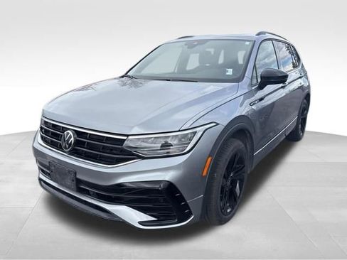 Used 2024 Volkswagen Tiguan SE R-Line AWD/4WD image 1