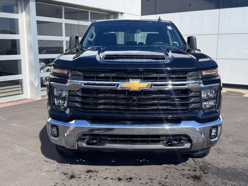 Used 2025 Chevrolet Silverado 2500 LT w/ Convenience Package AWD/4WD image 9