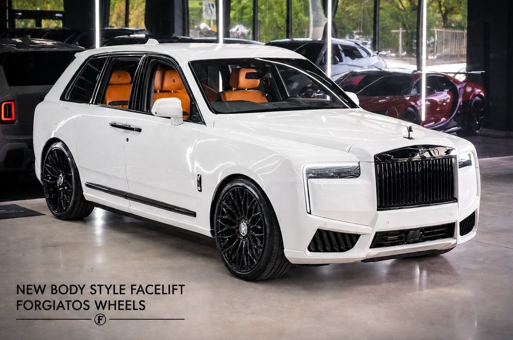 Used 2021 Rolls-Royce Cullinan AWD/4WD image 1