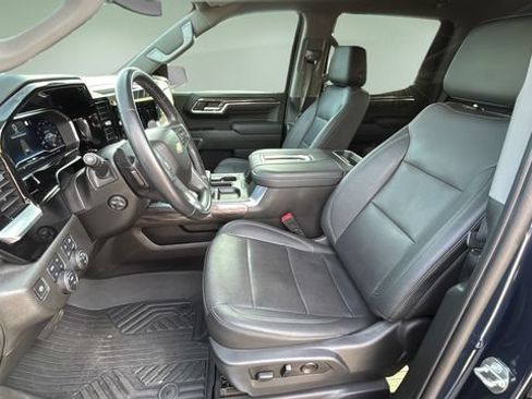 Used 2022 Chevrolet Silverado 1500 LTZ AWD/4WD image 18