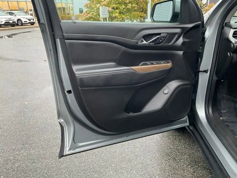 Used 2023 GMC Acadia SLE w/ Driver Convenience Package AWD/4WD image 12