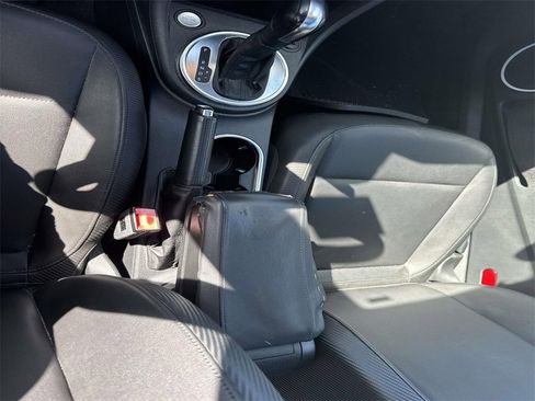 Used 2012 Volkswagen Beetle 2.5 image 35